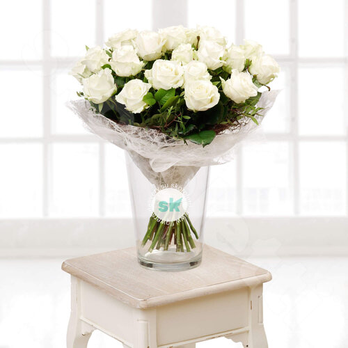 Белые Розы Розы Avalanche 25 шт. 50 см. Skoroletti в г. Тамбов